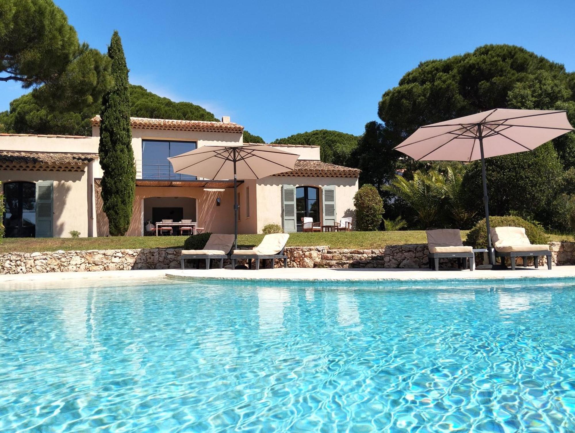 Villacoucourelle Saintemaximecom Quiet Near & Center With Sea And Garden Views Villa La Garonnette-Plage